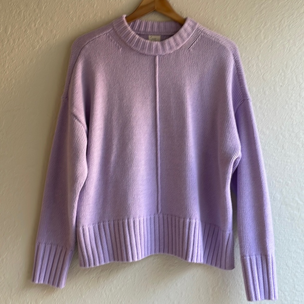 Gorgeous lavender chunky sweater size L